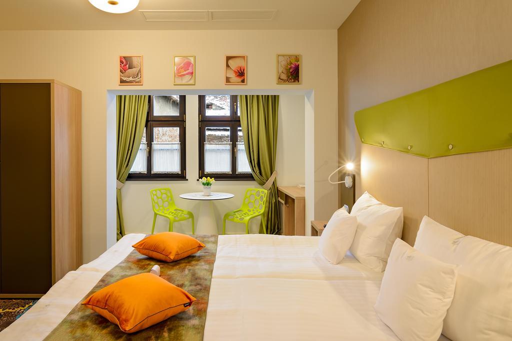 Aparthotel Blumenhaus Sybin Zewnętrze zdjęcie